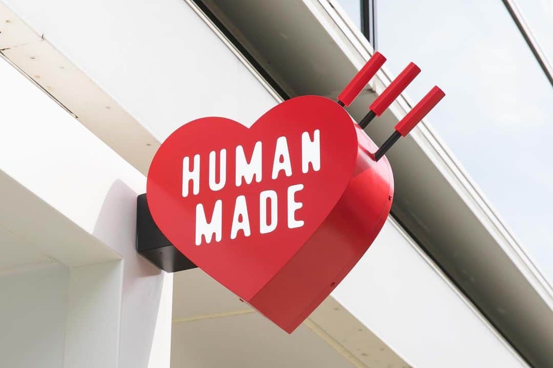 NIGOのインスタグラム：「HUMAN MADE HARAJUKU open today ❤️彡」