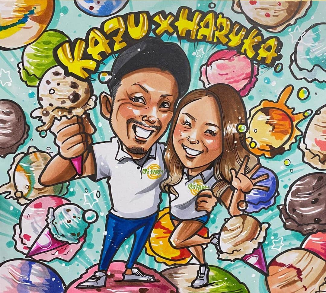 似顔絵★𝗚𝗢𝗥𝗜𝗞𝗜𝗡𝗚のインスタグラム：「. . . 先日の一枚目❤️❤️❤️ . . 二枚のご依頼でした😍⭐️✨ . . こちらは健康的なカップルさんで、 背景にはとにかくアイスクリーム🍨💕  美味しそうなアイスクリーーーーームで埋め尽くしました💕  描きながらどれもうまそーー😋って思いながら描いてました❤️w . . 書いたことない背景のご要望は、 緊張するけど上回る楽しみ感💕w . . .  ❌❌現在は、予約受付終了してます❌❌ 。 . . .  2020年度ご予約のお客✨ 現在35番までの方へ案内中です🌟✨💕 DMの確認いただきgmailへ返信宜しくお願い致します🙇‍♀️🌟✨✨ . . . .  次回の予約応募は、2020年のご予約分を書き終える予定の 来年春から夏頃の、、、予定です。 ※あくまでも予定なので前後します🙇‍♀️ . . . .  オーダー再開の際には 人数制限あるため必ず予約ができるわけではございません。 そのことも踏まえた上で 次回ご検討いただけると嬉しいです(^^) . . また、結婚式の使用を考えてくださる方も多いです✨  前々からお伝えしていますが、 基本的に予約順に対応しているため、 近々の納期を希望される方は、 対応できないこともあるので、 あらかじめご了承ください💦 . . . . . ※今回予約が取れた方へ※ . .  写真がまだ用意できてない、入金が遅れそうなど、状況により、順番が前後することもございます‼️ あらかじめご了承ください。 。 . . . また、芸能人、キャラクターのオーダー、パロディ風オーダーはお断りしています。  芸能人については、ご本人様に直接プレゼントなどはOKです。 . . . . . . 💰料金表は過去投稿記事みてね❤💰 . . . . . ➡️ハッシュタグ⇨ goriking117料金表2019⬅️ . . ✨✨✨✨✨✨✨✨✨✨✨✨✨✨✨✨ @by.goriking のアカウントでは、 過去書かせて頂いたお客様方からの、 似顔絵のその後のお写真をいただき、 投稿しております^ - ^❤️❤️ 玄関に飾ってある似顔絵、 渡した瞬間のお写真、 ご本人とのお写真などなど💕 いろんな場面でのお写真お待ちしております^ - ^✨⭐️ . . . .  #似顔絵#pencildrawing#drawing#pencil#illust#painting#art#artwork#絵描きさんと繋がりたい#似顔絵師#gorikingの似顔絵屋さん#仲良しカップル#カップル#31#サーティーワン#アイス#アイスクリーム#icecream#🍦#🍨#sweets#デザート#健康的#可愛い#comicart#anime#animeart#comicartist#animejapan」
