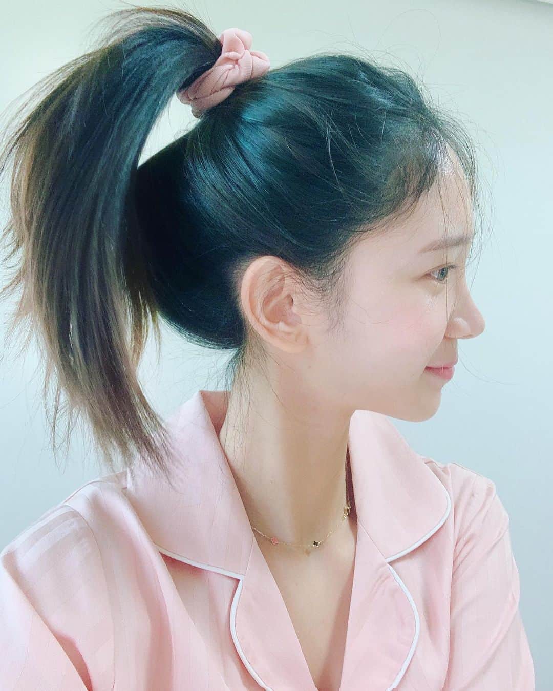 キム・ミニさんのインスタグラム写真 - (キム・ミニInstagram)「굿모닝 🌞 저는 화이트팩 덕분에 집에서 하는 프리미엄 홈케어에 푹 빠졌어요  🤍 화이트팩 50분째 붙히고 티비보면서 졸다가 떼어내고 나면 매끈매끈 깐달걀같은 피부결을 경험하실거예요  🥰🥰 준비수량이 어제 다 빠져서 오늘 오전에 추가로 재입고되었습니다  👍🏻👍🏻✨ 오늘출발  로켓배송이에요 🚚  MEDIHEAL 메디힐  "화이트팩"  특가묶음구성 핫딜  놓치지마세요  🤍」7月3日 10時59分 - mimiwor