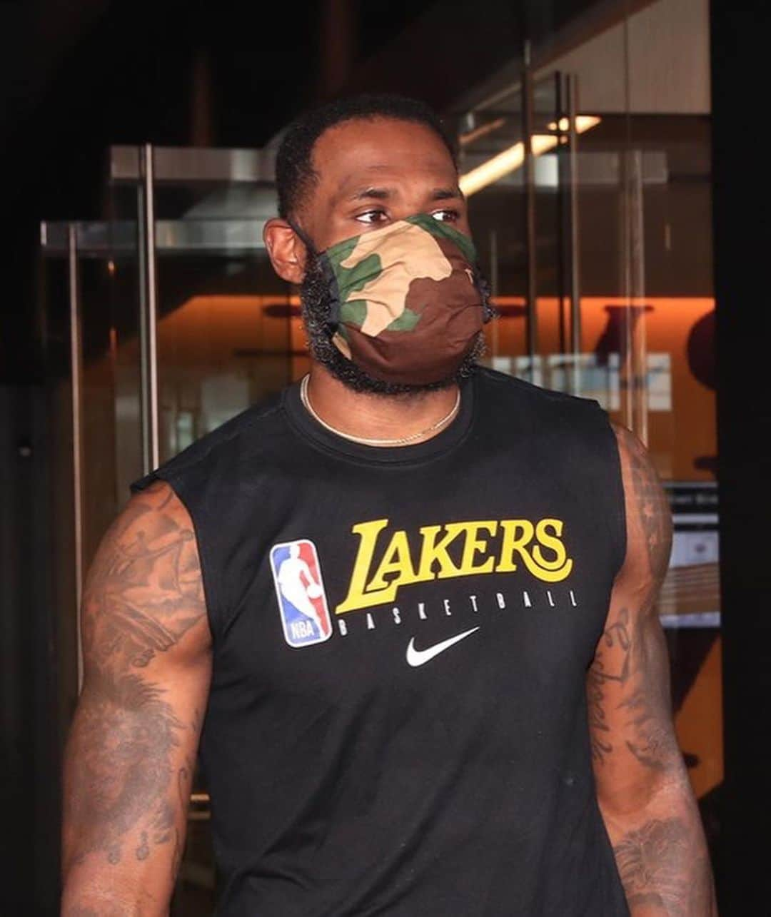 NBAさんのインスタグラム写真 - (NBAInstagram)「The most important assist you can make is to your community: Wear a mask when out in public. #NBATogether   For all of the latest health & safety guidelines, visit cdc.gov.」7月3日 11時00分 - nba