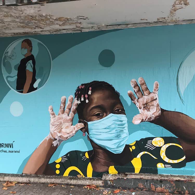 国境なき医師団さんのインスタグラム写真 - (国境なき医師団Instagram)「手を洗ったかな？ マスクを着けたかな？ . カリブ海に浮かぶ島・プエルトリコでも、新型コロナウイルス感染症の脅威が広がっています。国境なき医師団（MSF）は、感染予防を促進するキャンペーンの一環で、地元のアーティストにこんな壁画を描いてもらいました。 . きっと、島の人びとはここを通るたびに、手洗い・マスク着用を思い出してくれることでしょう。 . 2017年にはハリケーンに、そして今年1月には地震に襲われたプエルトリコは、国の医療体制がぜい弱な状態です。MSFは健康教育のほか、地元の医療施設で感染予防・制御策のトレーニングや、医療用防護具の配布といった支援を続けています。 -------------------------------------  新型コロナウイルス感染症に関する活動ニュースは公式サイトから。プロフィールのURLリンクからどうぞ→@msf_japan .  --------------------------------------  © Santurce es Ley   #国境なき医師団 #MSF #新型コロナウイルス #新型コロナ #医療 #壁画　#アート #イラスト #プエルトリコ #マスク #手洗い　#photooftheday #写真部 #写真好きな人と繋がりたい」7月3日 11時09分 - msf_japan