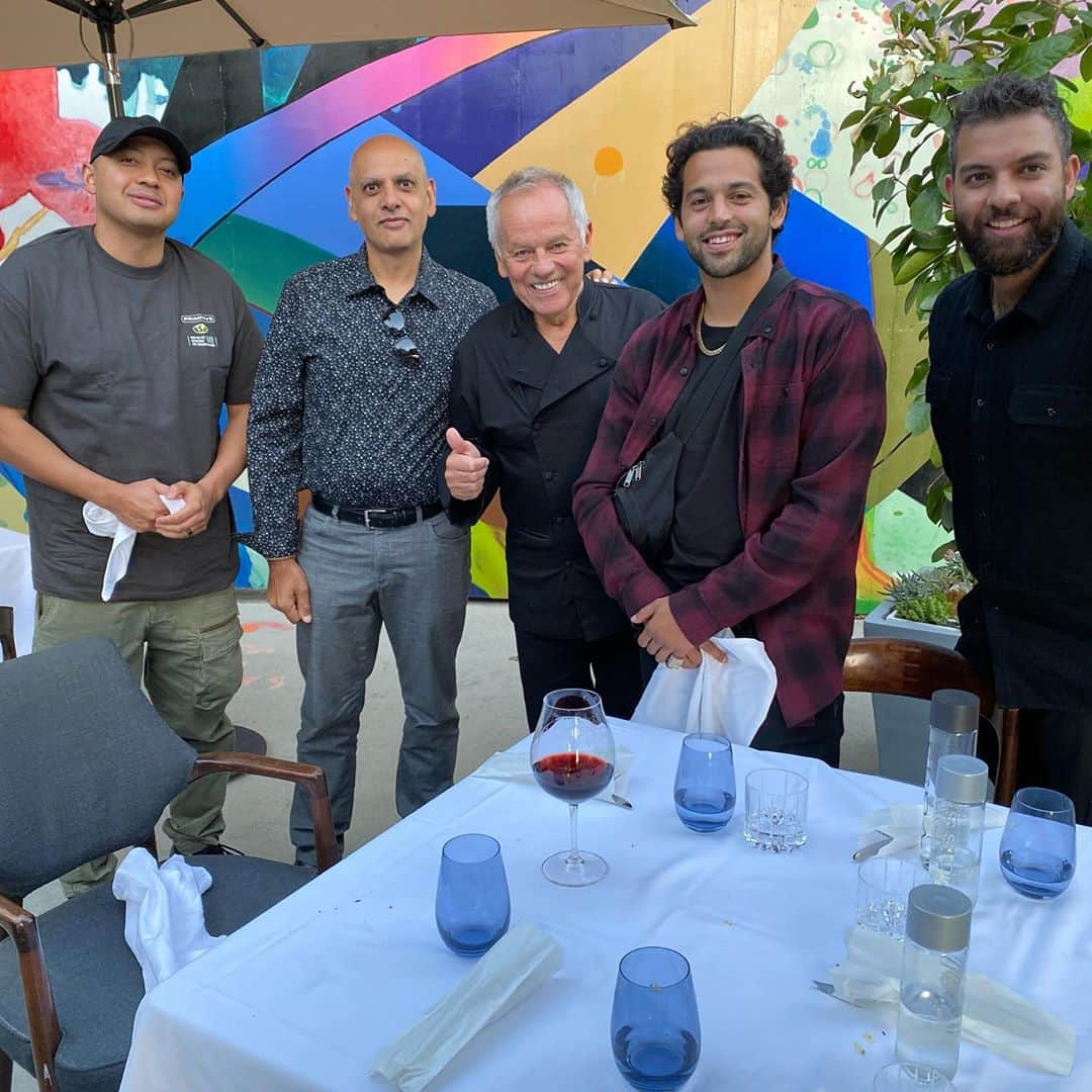 ポール・ロドリゲスさんのインスタグラム写真 - (ポール・ロドリゲスInstagram)「@primitiveskate board meeting and the man him self showed up @chefwolfgangpuck」7月3日 11時35分 - prod