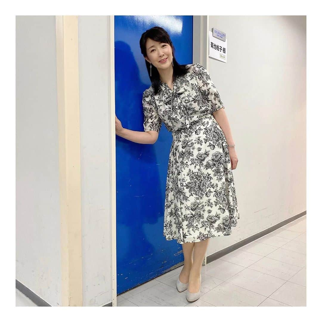 菊池桃子さんのインスタグラム写真 - (菊池桃子Instagram)「* 【出演情報】 📺MBS/TBS「プレバト!!」  2020年7月9日(木) 19:00～20:00  #出演情報 #プレバト #俳句 #MBS #TBS #衣装は #SCAPA #アクセサリーは #grosse #菊池桃子 #momokokikuchi」7月3日 11時38分 - momoko_kikuchi_official