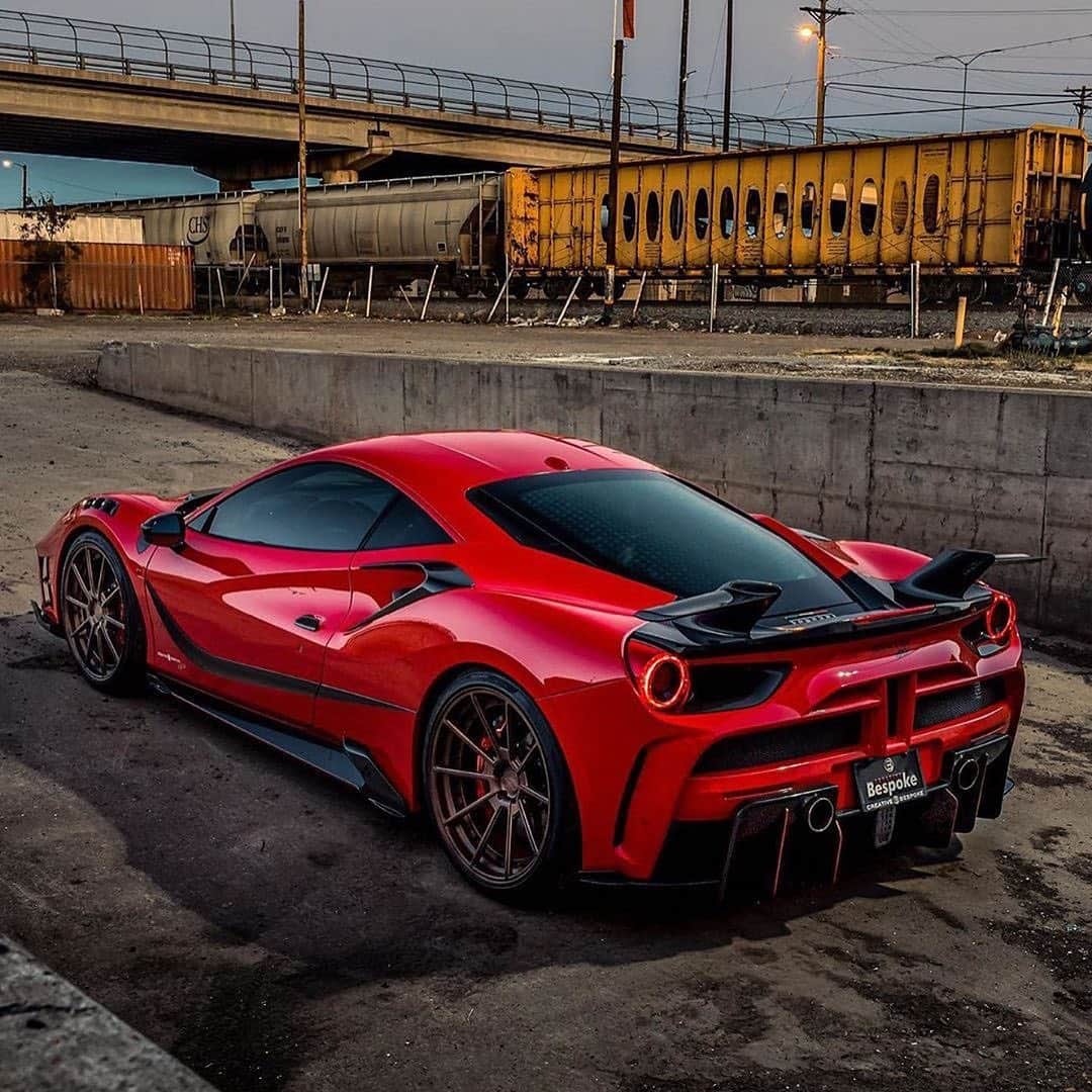 CarsWithoutLimitsさんのインスタグラム写真 - (CarsWithoutLimitsInstagram)「White F12 or Red 488 both for sale by @creativebespoke  #carswithoutlimits」7月3日 12時26分 - carswithoutlimits