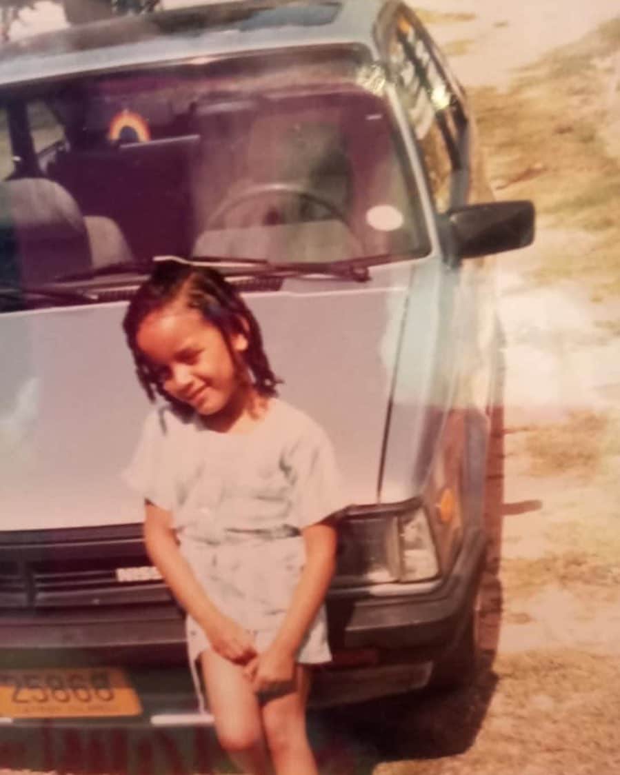 のインスタグラム：「Selita ... #tbt 🇰🇾」