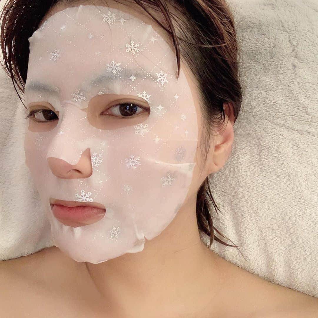 松尾幸実のインスタグラム：「今日のパック  BANOBAGI （バノバギ）silk pearl  シートが可愛かったので（可愛い見た目にコストかける商品はあまり効果に期待できないかな😑）と、パッケージ撮るのサボったら  めちゃくちゃ良かった🥳化粧ノリが最高！  #パック #フェイスパック」