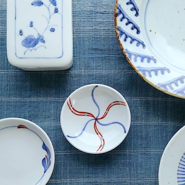 moyaisさんのインスタグラム写真 - (moyaisInstagram)「本日より7/17まで「涼やかな夏の磁器」を開催しております。日本人に何百年も愛されてきた染付のうつわ。ひとつひとつ手で描かれた可憐な紋様が夏の食卓を涼やかに彩ります。プロフィールのリンクからご覧ください。  #yaora #美しい暮らしの良品  #愛媛 #砥部焼 #中田窯  #磁器 #うつわ #涼やかな夏の磁器  #暮らし #life #home」7月3日 13時00分 - yaora.life