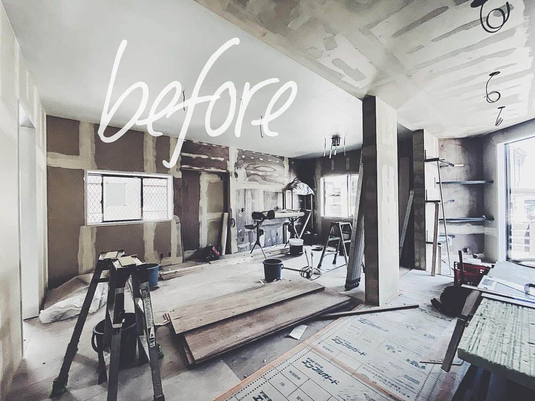のインスタグラム：「before→after モノづくりは楽しい😍 ・ #戸建リノベーション#キッチン#ダイニング#造作家具#オリジナルデザイン#ルーバー天井」