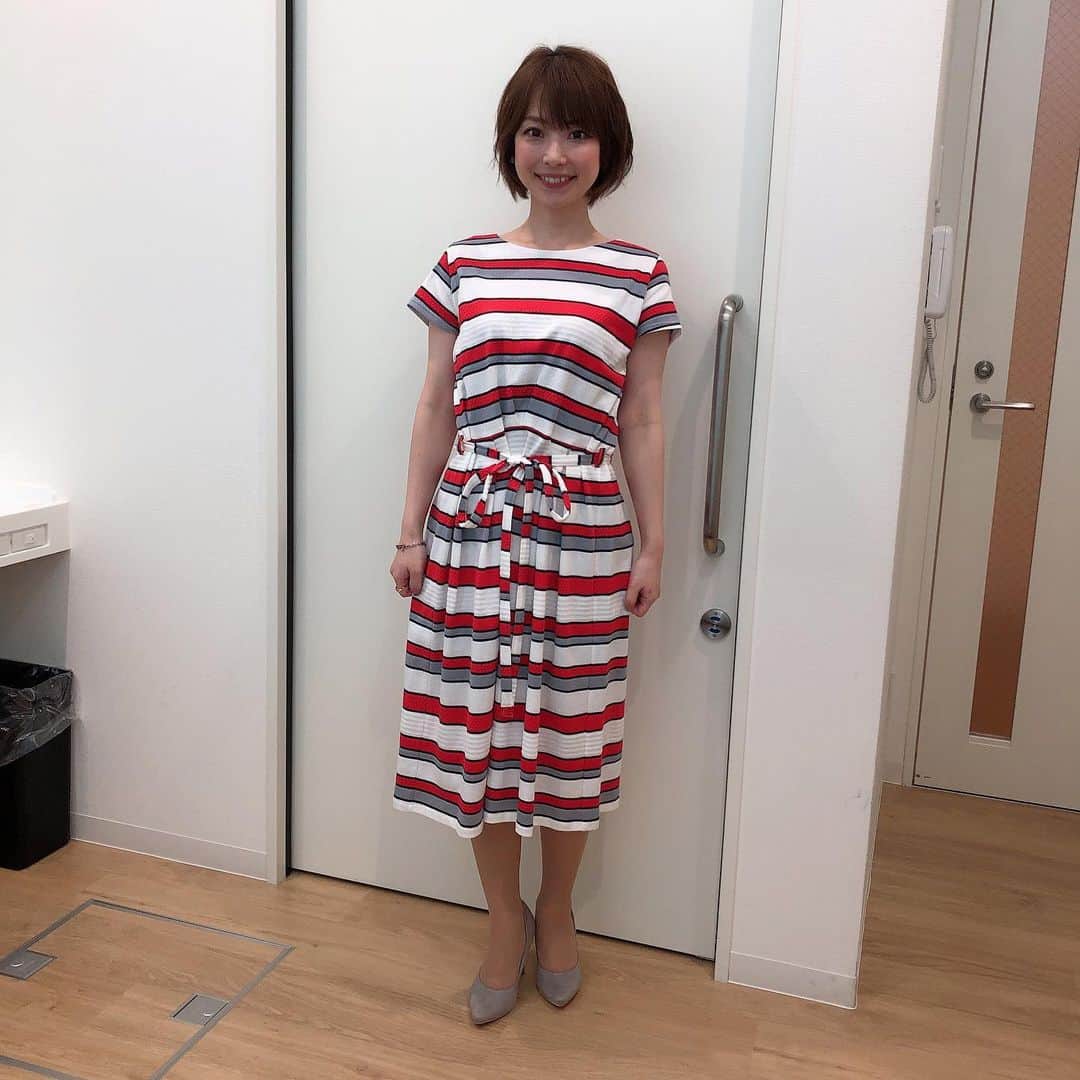 奈良岡希実子のインスタグラム：「昨日はミヤネ屋でした😊大阪に行くことができる幸せを噛みしめています、、、✨ 夏らしい衣装〜😍 #BRODIAEA」