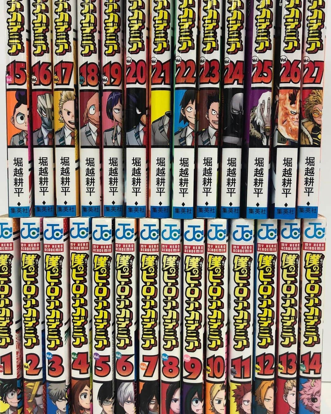 のインスタグラム：「今日7/3(金)『#僕のヒーローアカデミア 』#ヒロアカ のコミックス最新27巻が発売、シリーズ累計発行部数2700万部を突破!! Today, "#MyHeroAcademia" comics vol.27 released in Japan!  #heroaca_a #漫画 #マンガ #comics #アニメ #anime #ジャンプ #shonenjump #堀越耕平 #koheihorikoshi」