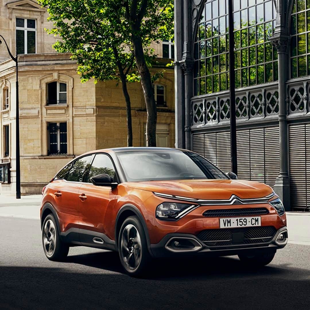 Citroënのインスタグラム：「Open the way! New Citroën C4. The compact hatch by Citroën is back. Your ideal partner for your long rides with its Citroën Suspensions with Progressive Hydraulic Cushions®. Also available in 100% ëlectric. #New #Citroen #Car #Orange #Comfort #Elegance #Design #Fashion #Light #Style #Instacar #Carsofinstagram #Auto」