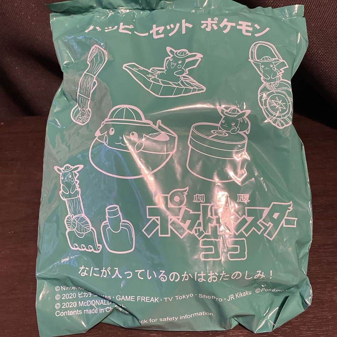 JULIANさんのインスタグラム写真 - (JULIANInstagram)「@mcdonaldsjapan うまさギュウギュウ『かるびマック』 #かるびマック　#カルビ #肉 #肉好き #ハンバーガー #🍔 #humberger  #ハッピーセット　#ポケモン #ピカチュウ サンバイザーもらった☆ #マクドナルド　#マクド　#マック #期間限定  #mcdonalds #mcdonald #mcd #맥도날드  #グルメ　#グルメ部 #デブ活 #ジャンクフード  #グルメ好きな人と繋がりたい  #インスタグルメ　#食テロ　#飯テロ #パン　#パン好き　#パン部　#パン活」7月4日 0時24分 - julian_official_jp