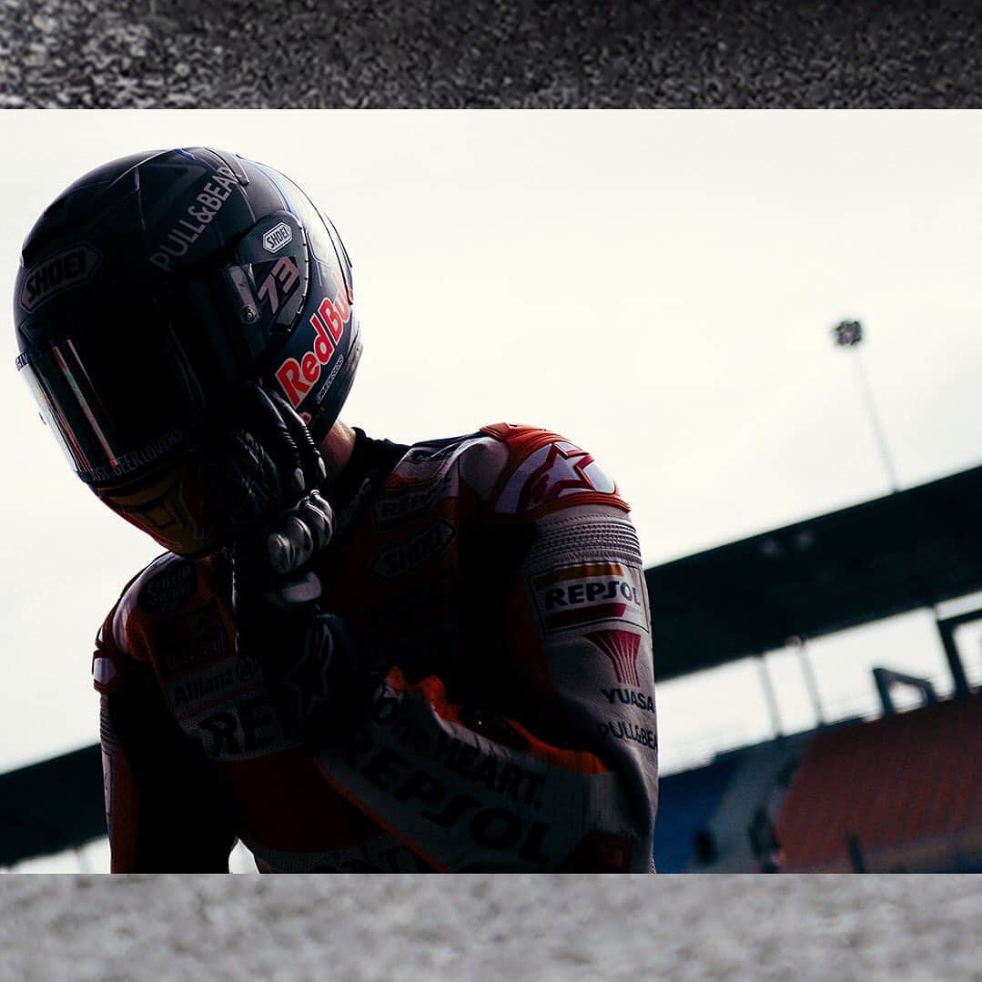 レプソル・ホンダさんのインスタグラム写真 - (レプソル・ホンダInstagram)「Shadow play🌃 ⠀⠀⠀⠀⠀⠀⠀⠀⠀ #MotoGP #AM73 #AlexMarquez #Racing #Repsol #Honda #Racing #RepsolHonda #HRC #RC213V #ThePowerOfDreams #Racing #Motorcycle #Team #OneHeart #Rookie #Debut」7月4日 0時31分 - hrc_motogp