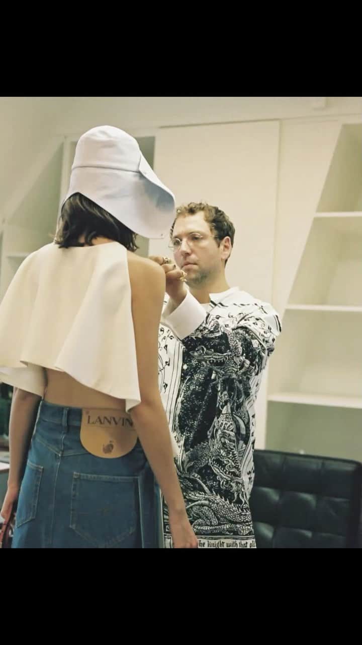 ランバンのインスタグラム：「Last episode: BRUNO SIALELLI’S INSIGHTS  Professor & exhibition-maker #JudithClark (@prefigured_) asked her students at MA Fashion Curation at @lcflondon_ and #Lanvin's Instagram community to send in questions addressed to Creative Director @brunosialelli as an extension of the #LanvinDialogues short IGTV series. "We had such wonderful feedback that we have themed the questions into broader areas of interest around his use of the incredible historic archive we have been celebrating, and how he imagines the future of the house."Judith Clark.」