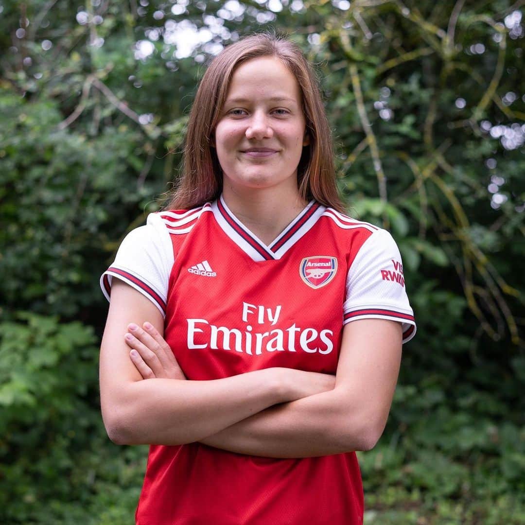 Arsenal Ladiesさんのインスタグラム写真 - (Arsenal LadiesInstagram)「Welcome to The Arsenal, @Malin.Gut 👋 #GutFeeling 🇨🇭」7月4日 0時33分 - arsenalwfc