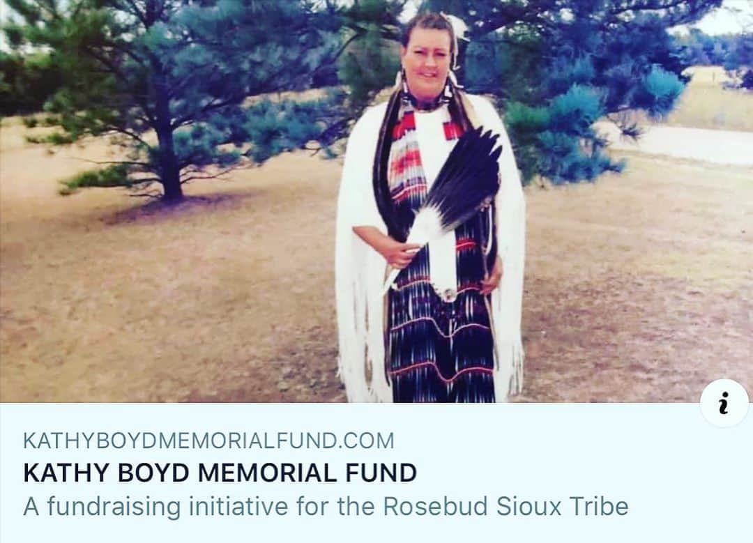 メアリー・マクドネルさんのインスタグラム写真 - (メアリー・マクドネルInstagram)「Hey Friends,  Thank you all who’ve jumped in this week to help launch our support for The Rosebud Sioux Tribe during COVID-19.   My friends there are working hard to prevent the onslaught we are all facing. We need your help. Please donate and join us. We need you!   Love always,   Mary  (Link to donate and more information in bio!)  #kathyboydmemorial #lakota #supportrosebud #covid19 #pleasehelp」7月4日 0時34分 - theladybam