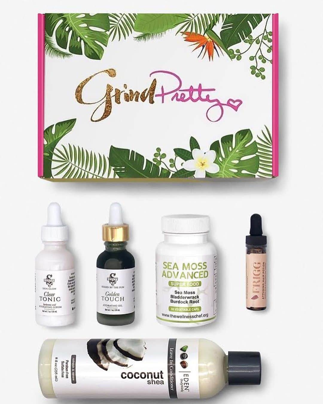 Angela Simmonsさんのインスタグラム写真 - (Angela SimmonsInstagram)「Dropping at NOW .... . Get your limited edition Angela Simmons X Grind Pretty Box at www.grindprettyshop.com . . Enjoy goodies from... @shopsimmonsbeauty @edenbodyworks @getfrigg   thernceo   thernceo  @theglamatory  And more! . . . . #grindpretty #beautybox #bossbabe  #selfcare #angelasimmons」7月4日 1時06分 - angelasimmons