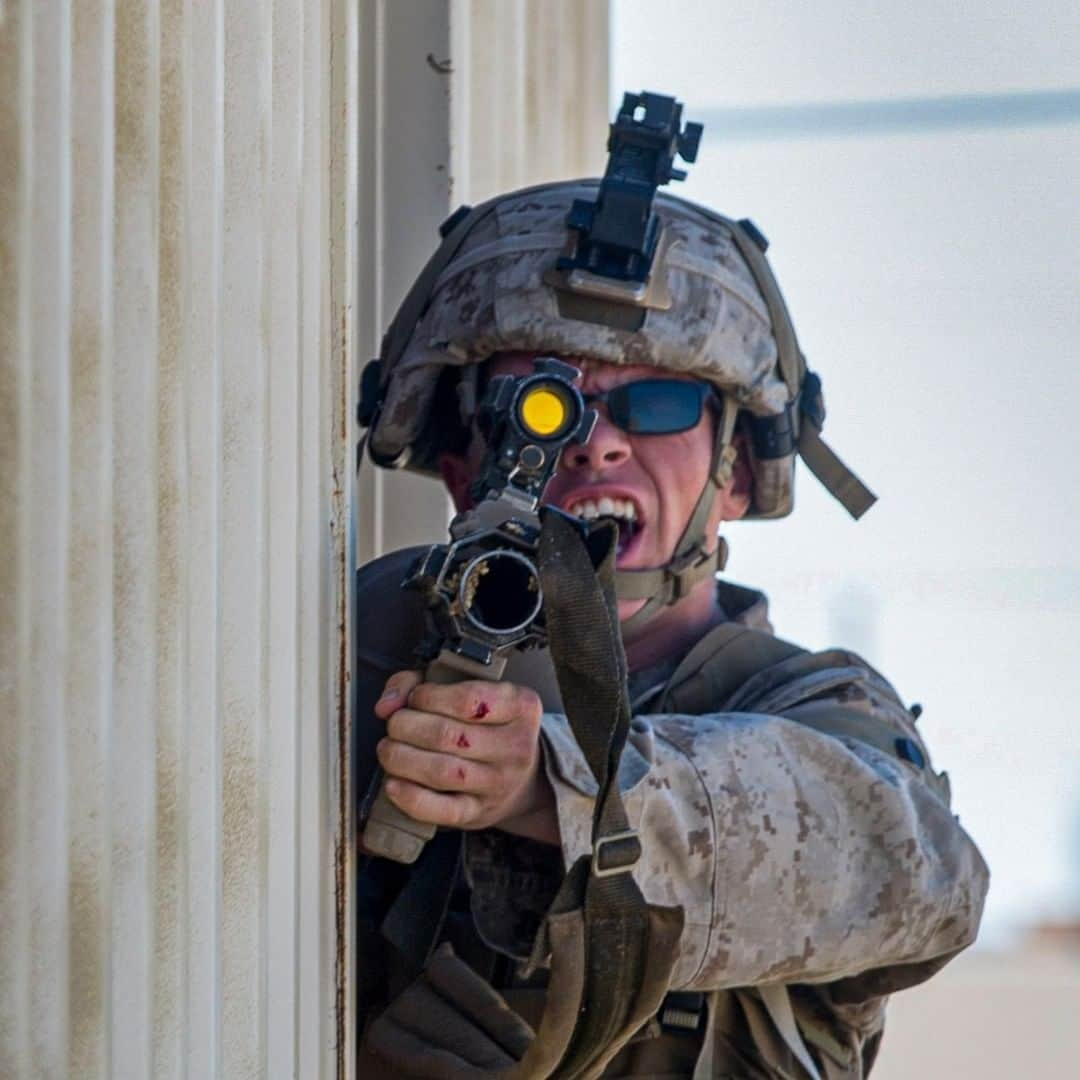 アメリカ海兵隊さんのインスタグラム写真 - (アメリカ海兵隊Instagram)「Cyclops  Lance Cpl. Timothy Torowski, an infantry rifleman with 3rd Battalion, 8th Marine Regiment, @2dmardiv, notionally fires a Mk. 32 rotary grenade launcher during Adversary Force Exercise 5-20 at @thecombatcenter.  The exercise is a build up to the larger MAGTF Warfighting Exercise where the Marines will be partnered with 1st Battalion, 7th Marine Regiment, @1stmardiv to act as the adversary for the rest of the 1st Marine Division. (U.S. Marine Corps photo by Lance Cpl. Brian Bolin Jr.)  #USMC #Marines #Military #Cyclops」7月4日 1時01分 - marines