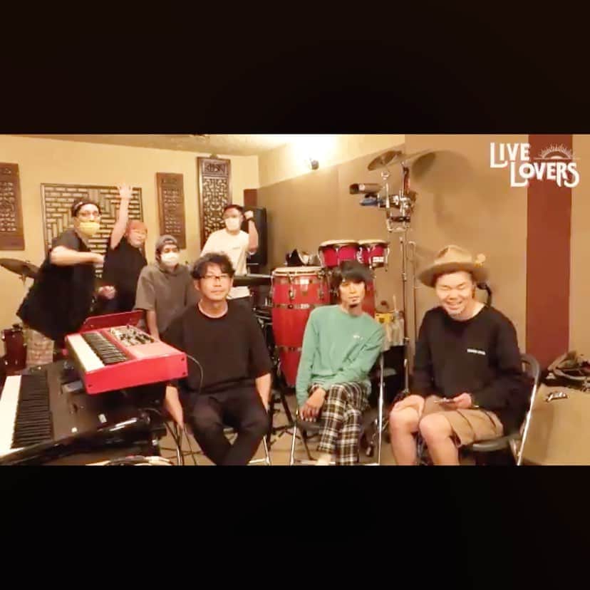 松井泉のインスタグラム：「いよいよ明日7/4(土) 19:30〜です！ Billboard Live TOKYOより、NONA REEVESの配信ライブをお届けします。 メンバーのコメント&リハ映像も公開！  皆さまよろしくお願いします！」