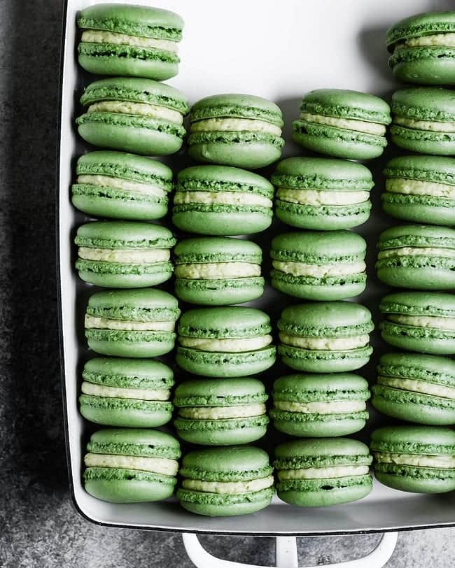 Matchæologist®さんのインスタグラム写真 - (Matchæologist®Instagram)「Raise your hand if you’d like to devour 😋 ALL of these mouth-watering #Macarons with #Mango #Buttercream Filling 🌿🍪 created by @snixykitchen!  . If you’d like to give it a try and prepare this at home, please visit @snixykitchen’s blog for the full recipe. . Our Midori™ Matcha is the perfect choice when you are looking for something to add a twist to your culinary creations – it gives a delicious taste and a beautiful colour to your favourite recipes! . Don’t forget to share a capture of your matcha creations with us by tagging @Matchaeologist #MatchaCreations! . 👉 Click the link in our bio @Matchaeologist . Matchæologist® #Matchaeologist Matchaeologist.com」7月4日 1時08分 - matchaeologist