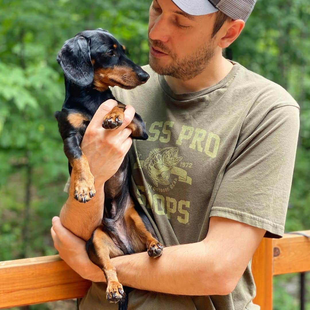 Crusoe the Celebrity Dachshundのインスタグラム：「“Happy birthday to my Dad. He only asked for one thing; for me to get better. I told him I will.” ~ Crusoe」