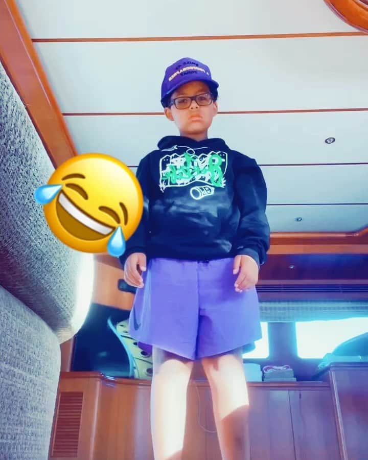 ウィズ・カリファのインスタグラム：「Fav person 💜 #taylorgang」