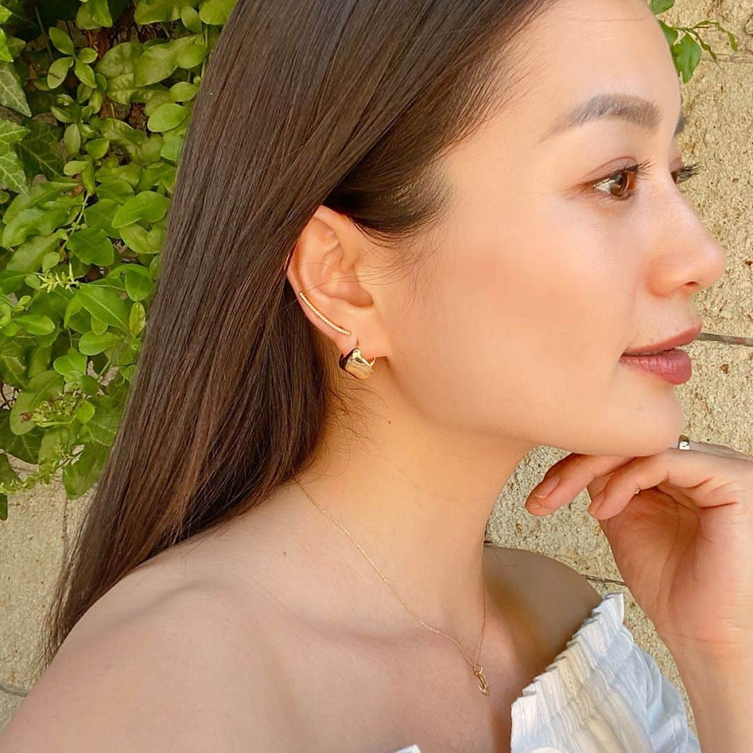 黒木なつみさんのインスタグラム写真 - (黒木なつみInstagram)「﻿ 👂💛✨﻿ ﻿ 小振りのピアスが気分です😉﻿ @tres__collection ﻿ ﻿ #jewelry ﻿ #gold﻿ #petalearrings ﻿ #tres」7月3日 16時43分 - natsumi0086