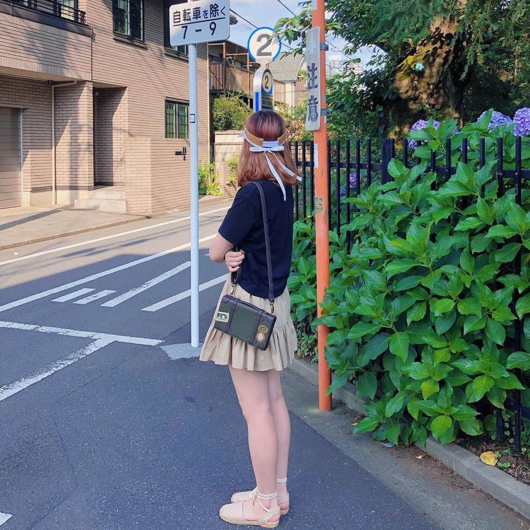 SuperGroupiesのインスタグラム：「💚👒☀️ ⠀ ⠀ #ヘタリア World★Stars イギリス🇬🇧モデルのショルダーマルチケース。 ⠀ トランク型のシルエットに トラベルステッカーなどをあしらった 大人の遊び心をくすぐるアイテムです🧳💕 ⠀ ⠀ 内側の収納部分には、 ティーカップを組み合わせた「UK」の文字も さりげなくデザインされています☕️ ⠀ ⠀ ⠀ 🥳スパグルからのお知らせ🎙️ ⠀ 1つ前の投稿にて イギリス🇬🇧モデルのマルチケースを プレゼントするキャンペーンを開催中！ ⠀ 気になる方はCHECKしてみてください✅」