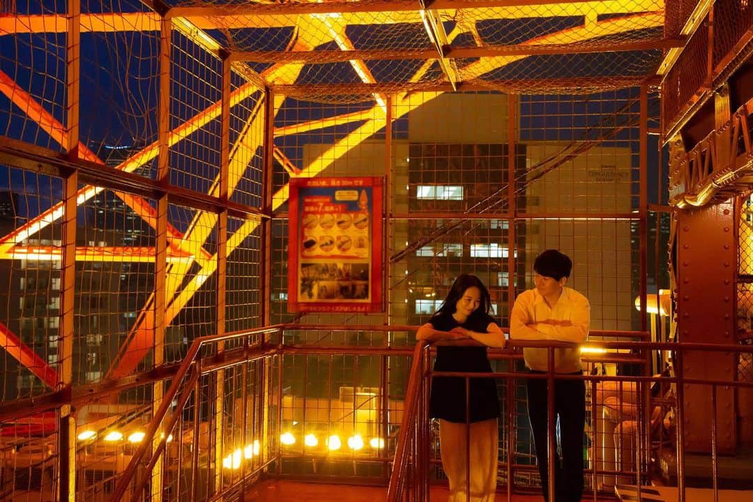 東京タワーさんのインスタグラム写真 - (東京タワーInstagram)「♡！♡！♡！  夜の #オープンエア外階段 ライトアップされたなかを昇ると いつものデートも特別に！  階段コースも毎日21時まで開放中🗼 素敵な写真を撮ったらシェアしてくださいね♡  #東京タワー #ライトアップ #鉄骨 #夜 #ロマンチック #カップル #デート #夜景 #夏 #東京 #GoldenNights #tokyotower #tokyotower_official #stairs #openair #summer #night #view #nightview #nightsky #tokyo #Japan #도쿄타워 #东京塔 #東京鐵塔」7月3日 17時12分 - tokyotower_official