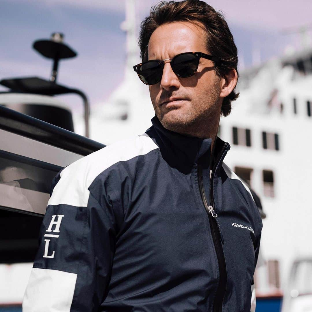 ヘンリロイドさんのインスタグラム写真 - (ヘンリロイドInstagram)「M-RACE  Our most breathable, technical jacket ever. As worn by Sir @benainslie the M-Race jacket has been engineered from a new @goretexeu technology, Infinium. Super lightweight, totally windproof and extremely breathable this is the perfect jacket for the season ahead. #henrilloyd #sailing #jacket #technical」7月3日 17時36分 - henrilloyd_