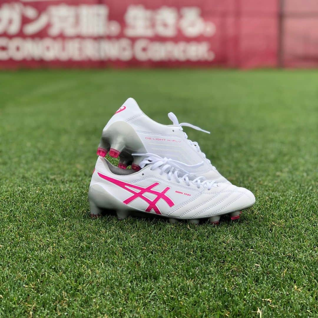 小川慶治朗さんのインスタグラム写真 - (小川慶治朗Instagram)「新しいスパイク⚽️⚽️ #DSLIGHT  #DSLIGHTXFLY4 #ASICSFootball #IMoveMe #TeamDSLIGHT #本物志向 #勝ち点3 #リモートマッチ #トモニイコウ #一致団結」7月3日 18時02分 - keijiro_ogawa