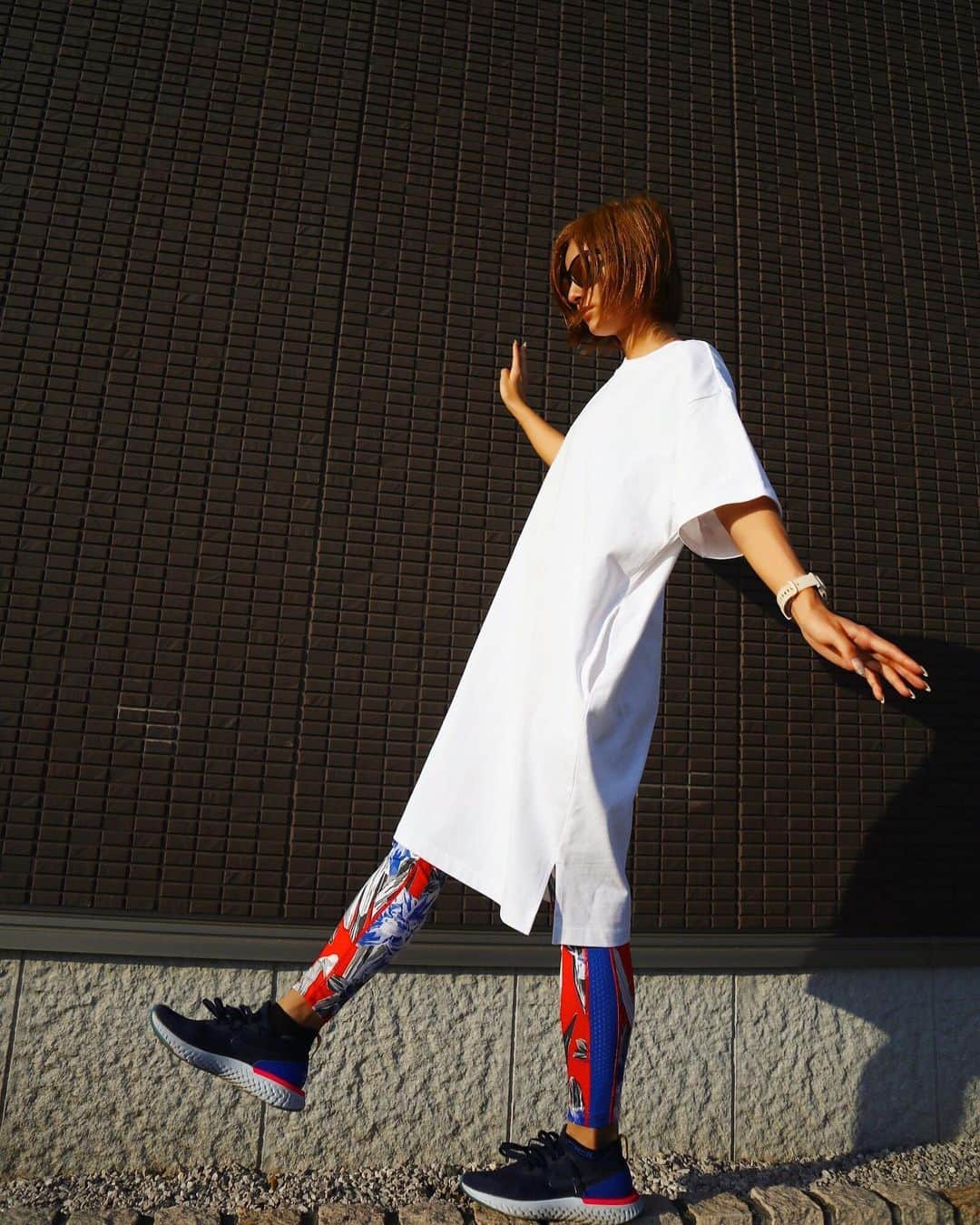 佐野千晃のインスタグラム：「ランニングいくぜ！って格好も好きだけど﻿ ﻿ ちょっとそこまで〜って感じの格好でランニングするのも好き﻿ ﻿ 白なのに全く透けないTIGORA(@tigora_women )の白Tとっても良い感じで﻿ ﻿ ランニングにいくのが楽しい🤤﻿ ﻿ ﻿ #tigora #ティゴラ #アルペン #pr #tigora_women #スポーツデポ #サーベロ #自粛 #白T #run #running #marathon #フルマラソン #マラソン #マラソン女子 #人生自由自在 #走る女子 #ファッション #ウェア #楽しく走る #ランニング #ジョギング」