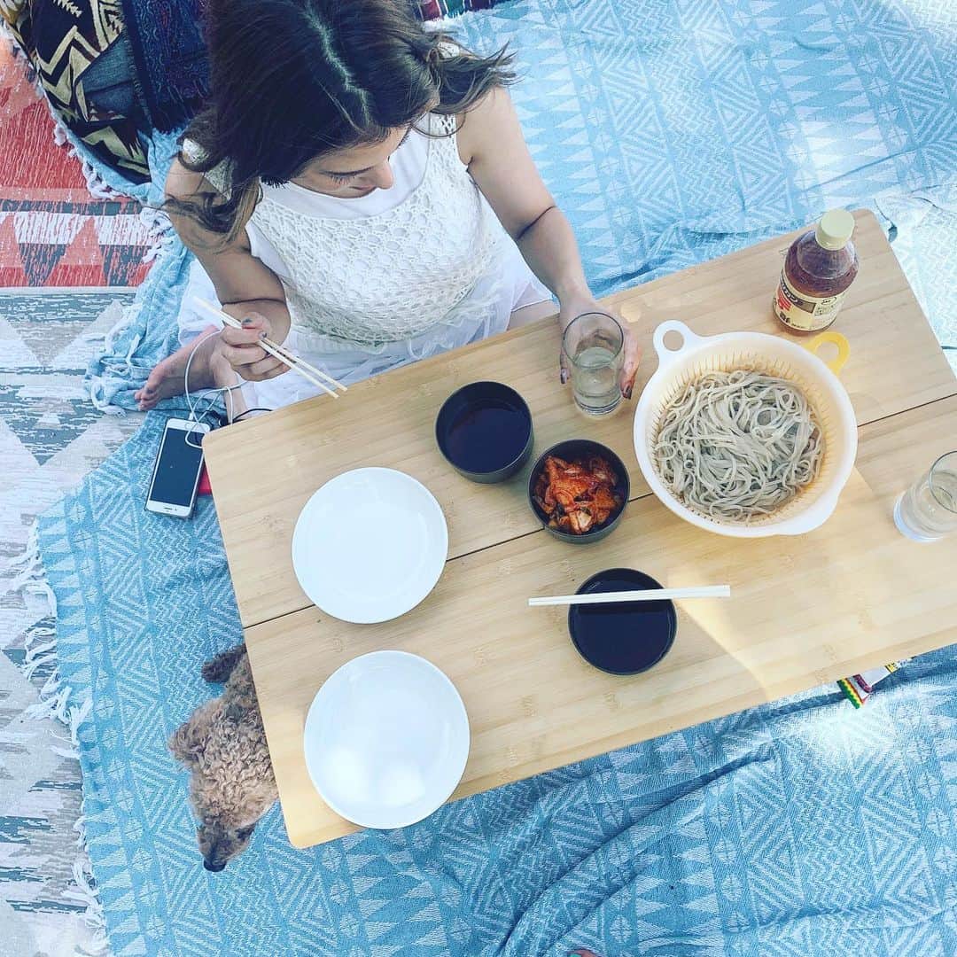 チアコマさんのインスタグラム写真 - (チアコマInstagram)「﻿ 京都ベースで﻿ 韓国風冷麺食べてプール入った♡﻿ ﻿ ただ、寒すぎて！﻿ 順番ミスった！🤣🤣﻿ ﻿ ってことでリベンジやぁぁ♡﻿ ﻿ 静かで癒された♡﻿ ﻿ #京都ベース #韓国風冷麺 #ピクニック #デイキャンプ﻿ #夏 #京都 #kyoto #kyotojapan #japan #バーベキュー」7月3日 18時09分 - chia_koma