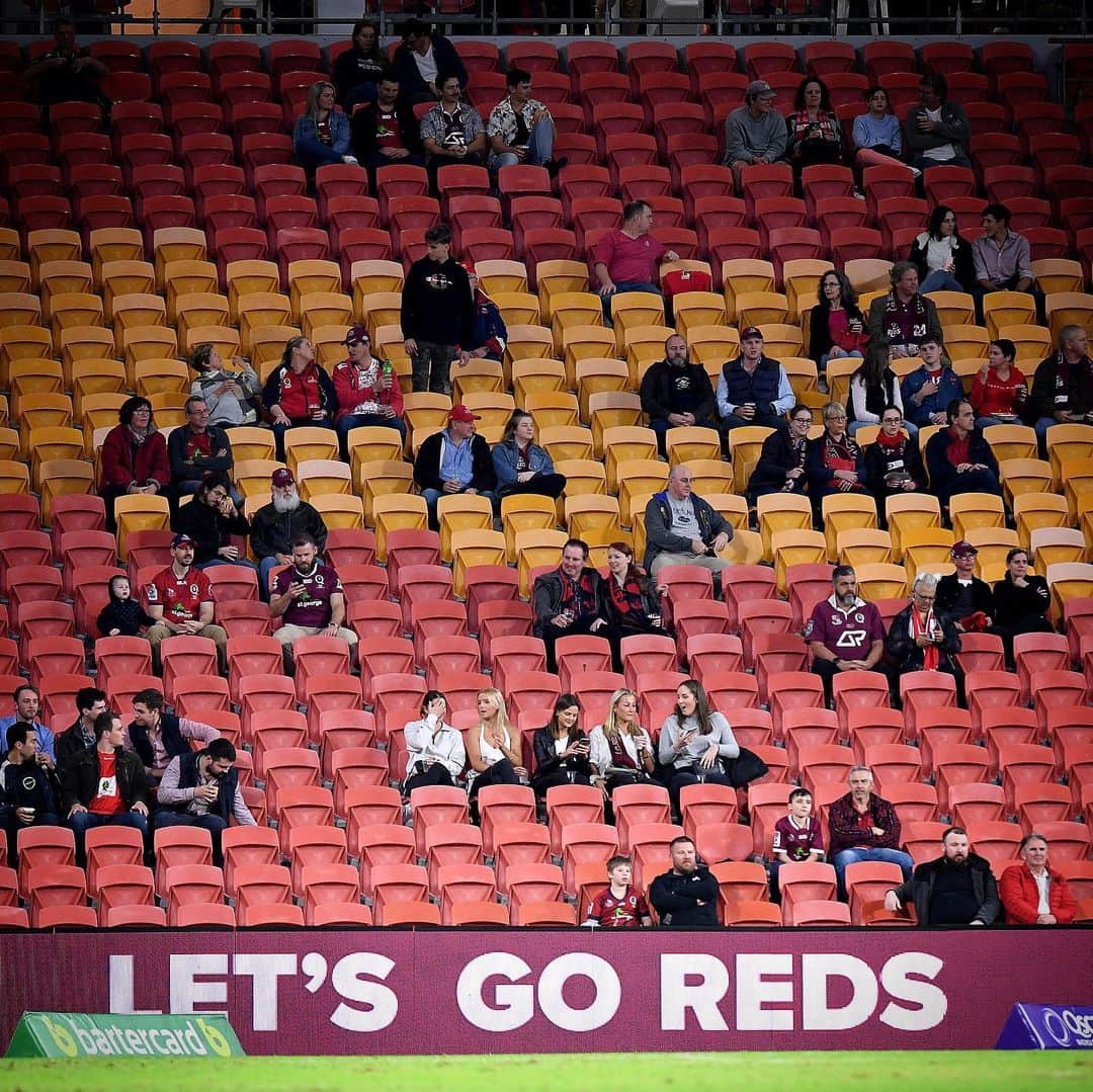 ラグビーオーストラリア代表さんのインスタグラム写真 - (ラグビーオーストラリア代表Instagram)「🏉 Spectating, social distancing style. #REDvWAR #SuperRugbyAU」7月3日 18時31分 - rugbycomau