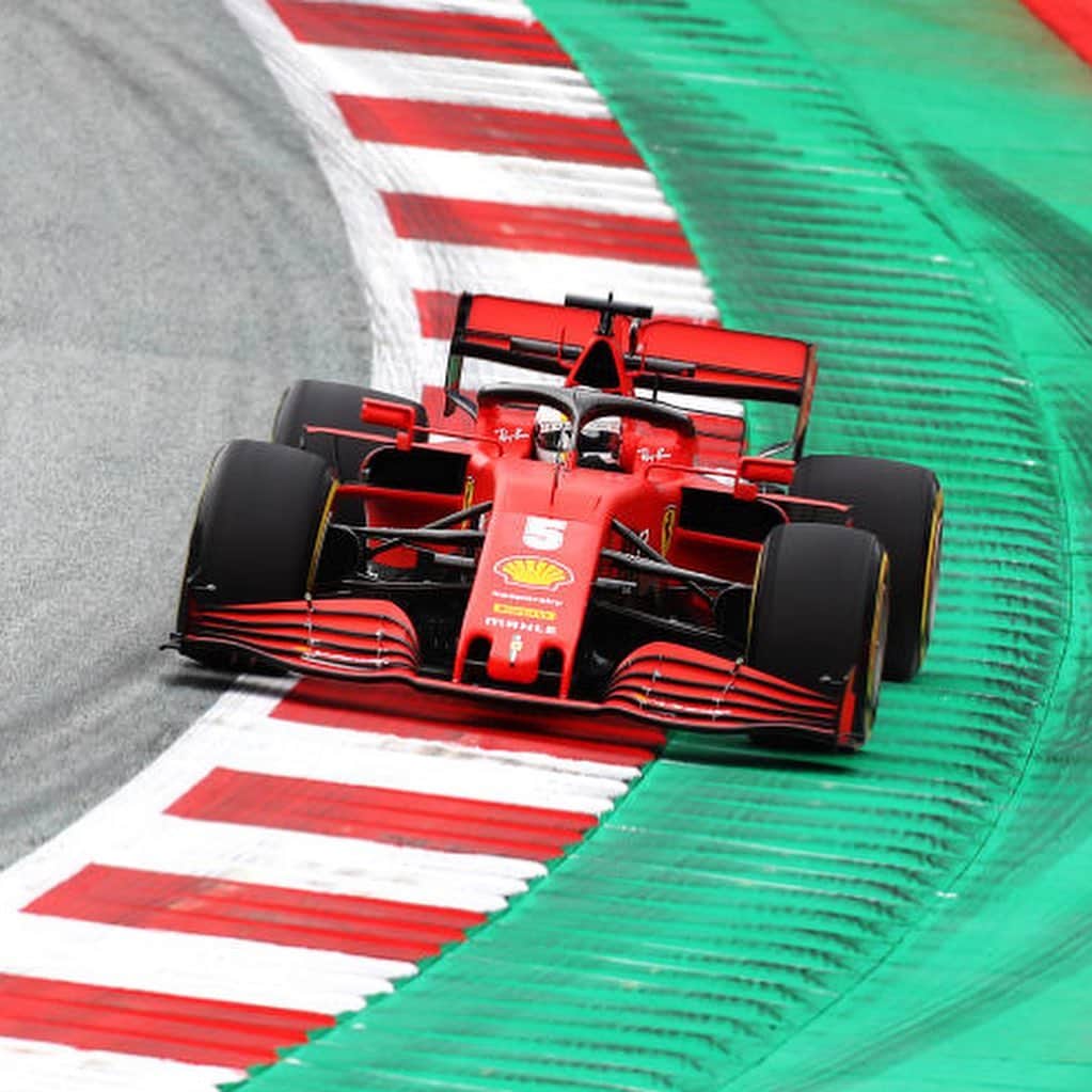 のインスタグラム：「Boy it’s good to be back! 😀 . The 2020 season is GO 🚥 in Spielberg with drivers on track in FP1 💪 . #AustrianGP 🇦🇹 #WeRaceAsOne #Formula1 #F1」