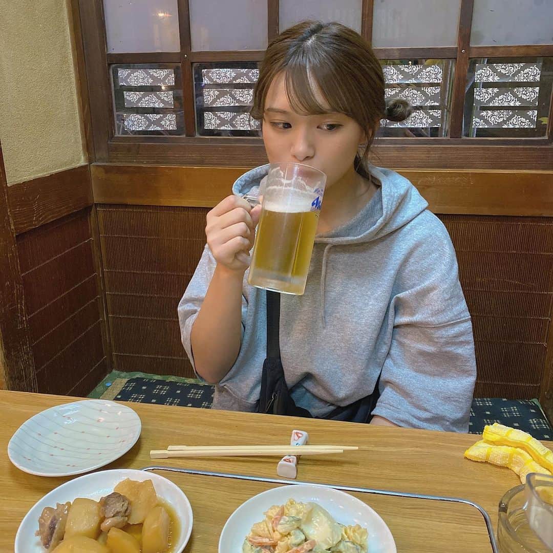 水木あおのインスタグラム：「３コマ . スライドしてね。 . 久しぶりのビールは美味しかった . #ビール #最高 #美味しい」