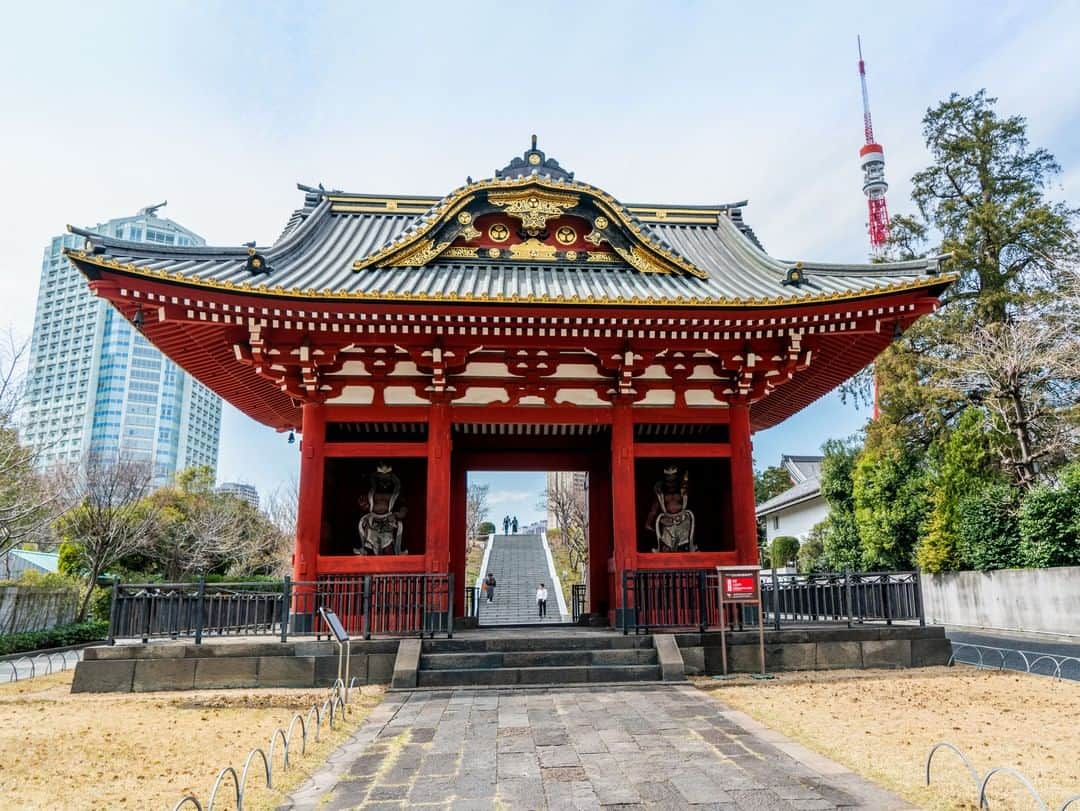 ザ・プリンス パークタワー東京さんのインスタグラム写真 - (ザ・プリンス パークタワー東京Instagram)「ホテル隣の増上寺で、東京の歴史を感じる散策を。  At Zojoji Temple, next to our hotel, take a stroll around to experience the real history of Tokyo.  Share your own images with us by tagging @princeparktowertokyo ————————————————————— #TokyoTower #princeparktower #princehotels #tokyo #japan #beautifulhotels #tokyohotel #shibakoen #akabanebashi #azabujuban #ThePreferredLife #tokyoview #zojoji #増上寺」7月3日 19時00分 - princeparktowertokyo