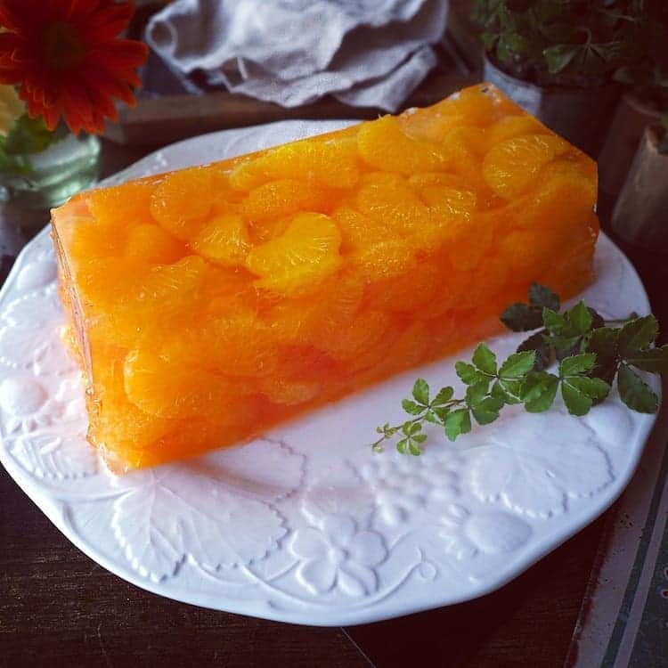 Michiko Maedaさんのインスタグラム写真 - (Michiko MaedaInstagram)「アガー研究中😁💕 とぅるんとぅるんフルーツポンチゼリー🍒🍎🍊🍓🍉🍍🍈🍇🍑  ※※※※※ ※※※※※  #フルーツポンチゼリー #フルーツポンチ#ゼリー#アガー #ゼリー寄せ#アガー研究中 #とぅるんとぅるん#ふるんふるん #ゼリーテリーヌ#こちらはゼラチン #レシピは後程ブログにて #IGersJP#IGersjp#IGersj#クッキングラム#デリスタグラマー#おうちごはんlover#コッタ #lin_stagrammer#kurashiru#クッキングラム#クッキングラムアンバサダー#クオカ#エルグルメ#フーディーテーブル#おうちごはんlover#おうちごはん革命#おうちカフェ#作って食べてありがとう」7月3日 19時04分 - shana.mama