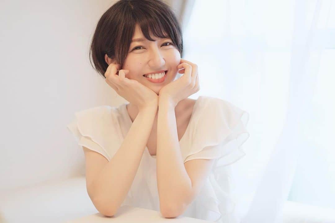 のインスタグラム：「* ･ 金曜日、お疲れ様でした！ 素敵な週末をお過ごしください...♪*ﾟ ･ #太田英里 #Bright #三重PR大使 #ミス桑名 #ナチュラルフードコーディネーター #健康食コーディネーター #エレガンスマナーインストラクター #釣りガール #女優 #モデル #model #actress #talent #shorthair #ショートヘア #丸顔 #l4l #like4like #followme #instagood #portrait #写真好きな人と繋がりたい」