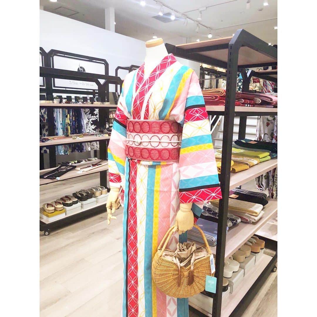 名古屋パルコさんのインスタグラム写真 - (名古屋パルコInstagram)「【LIMITED SHOP】「ゆかた limited shop by しゃら」が東館B1Fにて期間限定オープン！﻿ ﻿ モダンから古風まで、柄・色豊富に500点以上取り揃えております。﻿ 帯やかんざし、籠バッグなど小物も豊富にご用意﻿しております。 ﻿ ﻿ #しゃら #kimono #浴衣コーデ #夏コーデ  #浴衣デート #浴衣 #yukata #ゆかた #絞り浴衣 #帯結び #浴衣帯アレンジ #浴衣アレンジ #浴衣コーディネート #浴衣姿 #名古屋パルコ #名古屋PARCO #nagoyaparco #栄 #矢場町 #名古屋 ﻿ ﻿」7月3日 19時26分 - parco_nagoya_official