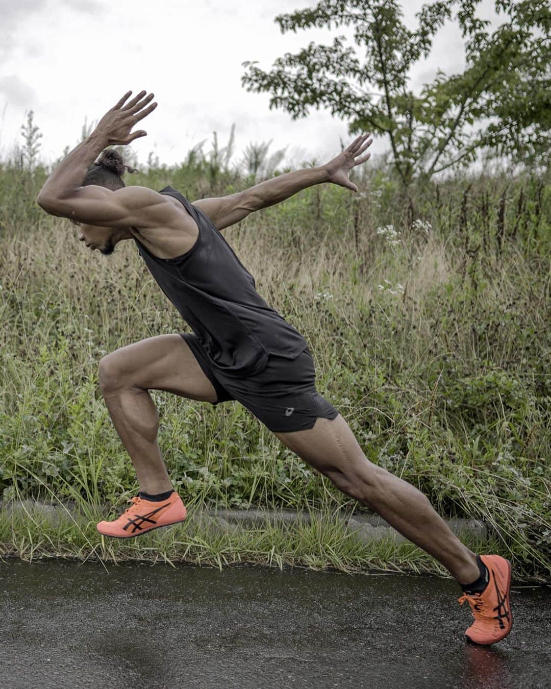 ウォルシュ・ジュリアンさんのインスタグラム写真 - (ウォルシュ・ジュリアンInstagram)「アメニモマケズ。  #asics#redbull#trackandfield#training#workout#running#陸上#トレーニング#ワークアウト#筋トレ」7月3日 19時35分 - jrumm1