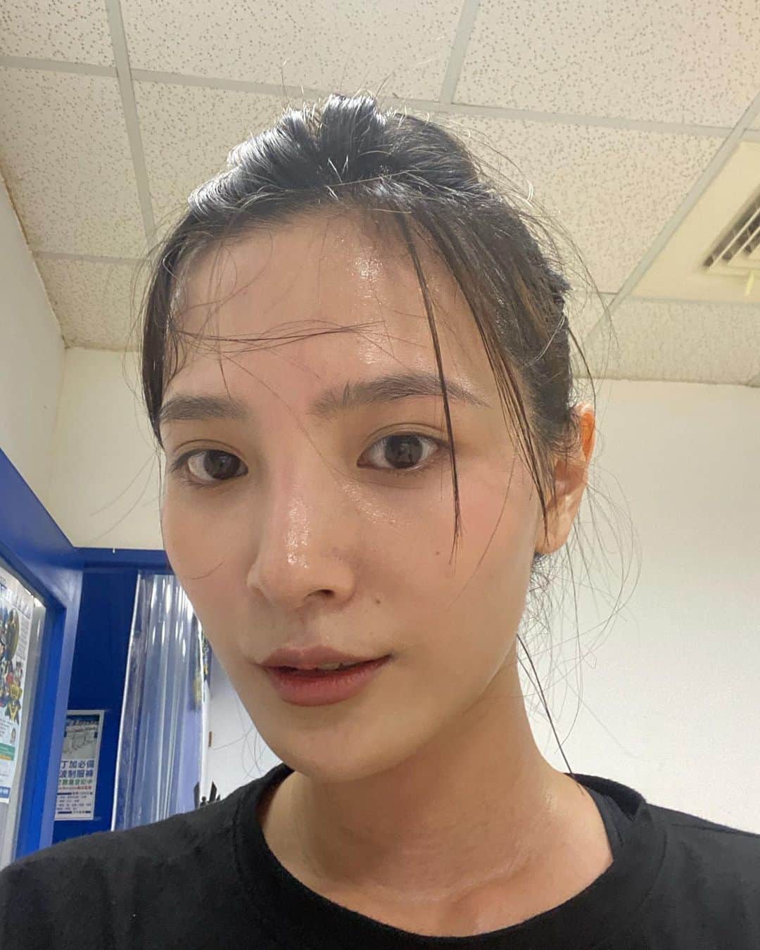 吳子霏（Ellen Wu）のインスタグラム：「﻿ 兩個月沒有上課，所幸有找時間偶爾練習，不算落後太多，組合拳還是很難記，跟不上小阿姨了。﻿ 還可以再更好👻﻿」