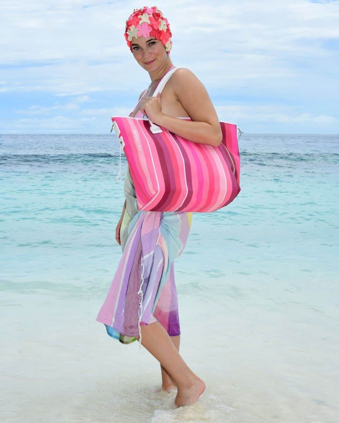 ブランディーナさんのインスタグラム写真 - (ブランディーナInstagram)「L'outfit total pink per il mare!  #brandinatheoriginal #summer2020 #summervibes #pareos #fashinitaly」7月3日 20時02分 - brandinatheoriginal