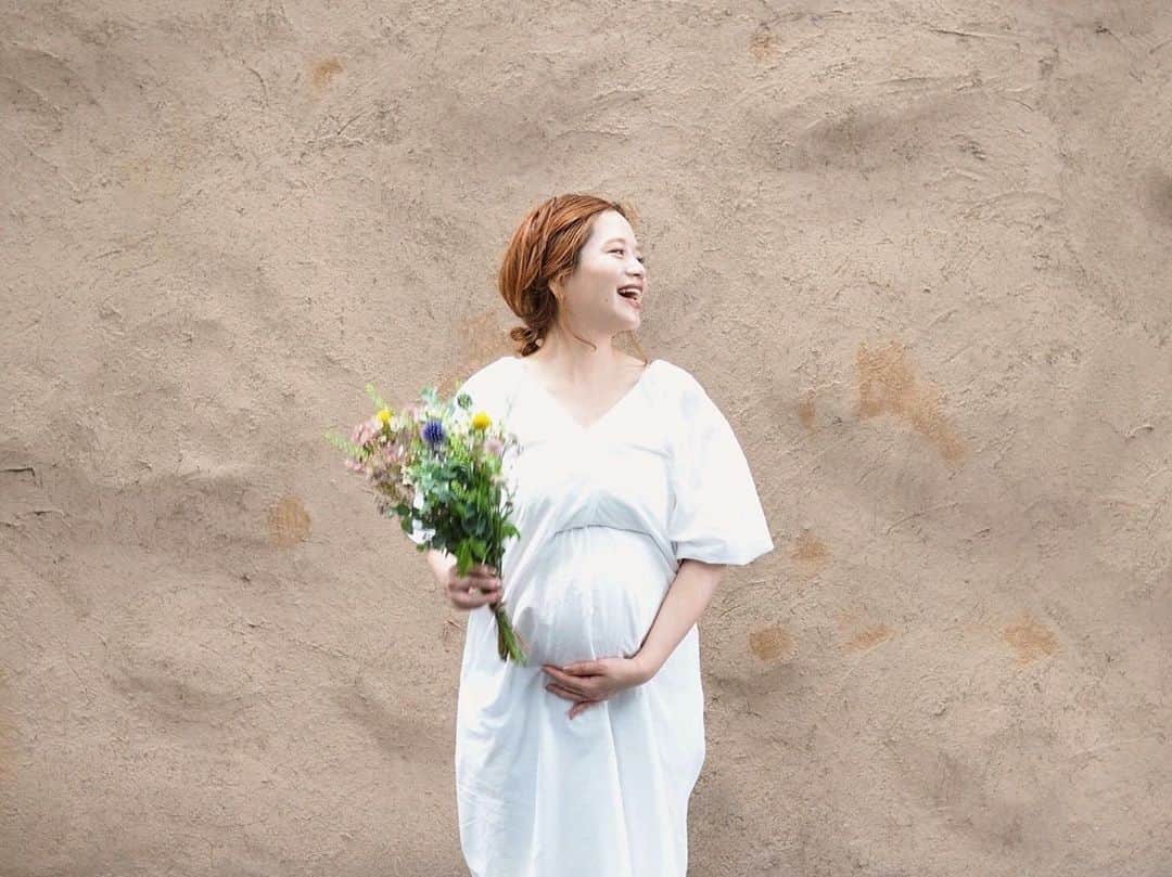 高山直子さんのインスタグラム写真 - (高山直子Instagram)「来週で9ヶ月に🤰﻿ この夏が終わる頃、出産予定です👶🏻﻿ たくさんご心配をおかけしましたが﻿ わたしは大丈夫☺️﻿ 赤ちゃんも順調に大きくなってくれています✨﻿ この子の生きる力を信じて、出産を迎えるその日を楽しみに過ごす日々です。﻿ これまでのことなど、伝えたい気持ちはたくさんありますが🍀またゆっくり、ブログに綴っていこうと思います😌﻿ ﻿ #31週」7月3日 20時12分 - nao_70koro