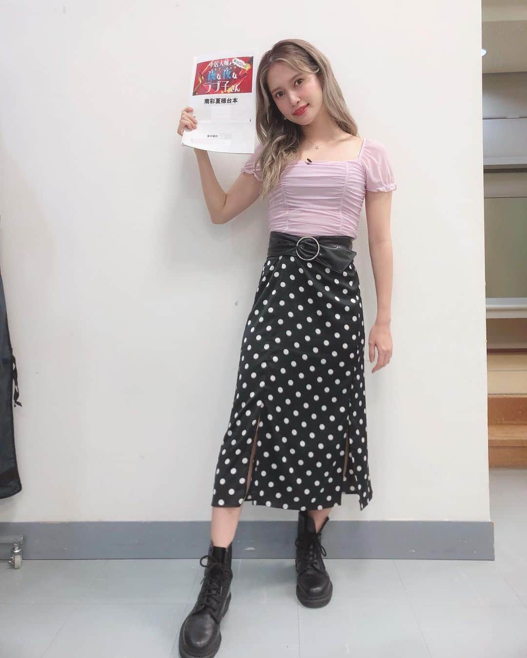 のインスタグラム：「実は今回の衣装は @hm コーデやの💜 めーーっちゃ可愛い👱🏻‍♀️✨ 👗styling @styling_fancy   #衣装　#夜なラブ　#中居大輔と本田翼と夜な夜なラブ子さん #TBS #fashion #dress」