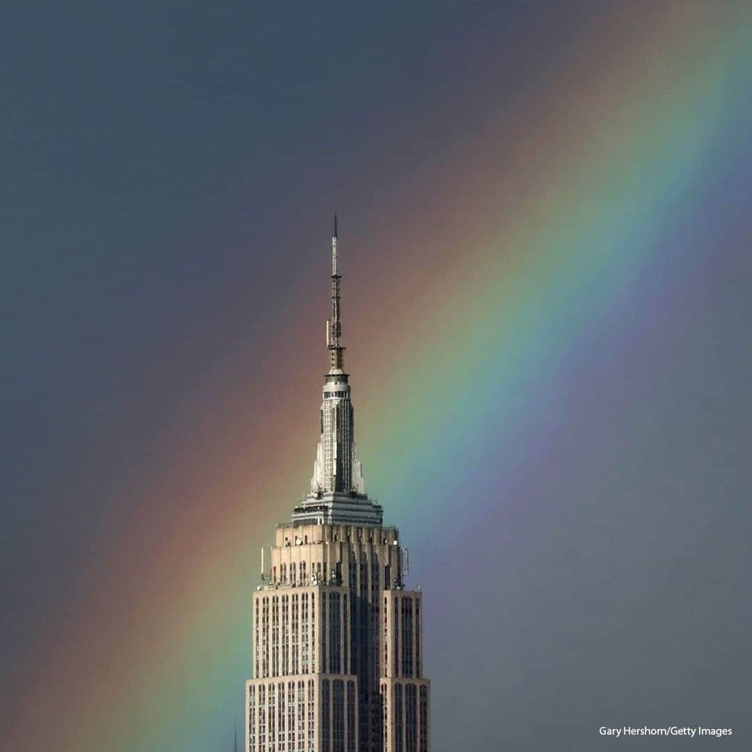 ABC Newsさんのインスタグラム写真 - (ABC NewsInstagram)「A rainbow passes behind the Empire State Building during a storm in New York City. #empirestatebuilding #rainbow #newyorkcity」7月3日 20時30分 - abcnews