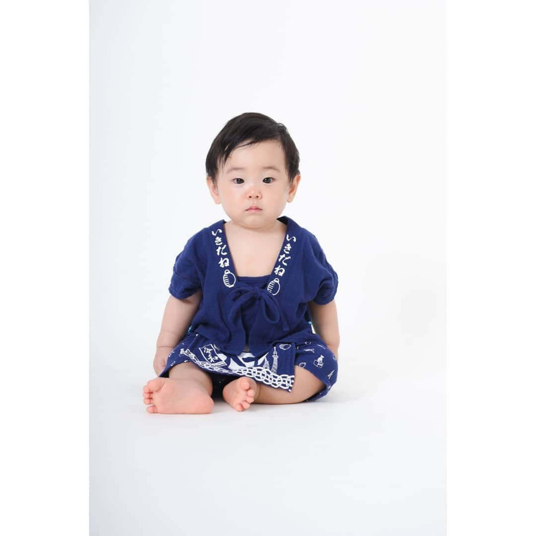 Photo Studio178さんのインスタグラム写真 - (Photo Studio178Instagram)「⁣ スタジオに⁣ いきな1歳赤ちゃん登場👶⁣ ﻿⁣⁣ ⁣ ﻿ ✽.｡.:*・ ✽.｡.:* ・ ﻿﻿﻿⁣⁣ ﻿﻿⁣⁣ 季節ならではの🎆⁣ 甚平撮影も人気です🎐⁣ https://17hachi.com﻿﻿﻿⁣⁣ ﻿﻿﻿⁣⁣ #赤ちゃん #1歳男の子﻿⁣⁣ #1歳誕生日 #誕生日﻿⁣⁣ #birthday #happybirthday﻿⁣⁣ #子供の日常をもっと写真に﻿﻿⁣⁣ #family #撮影 #成長記録﻿﻿﻿⁣⁣ #tv_kidz ﻿#birthdayphoto﻿﻿⁣⁣ ﻿﻿⁣⁣ #子ども写真﻿﻿⁣⁣ #キッズファッション #kidsfashion﻿﻿⁣⁣ #ig_kids #instakids ﻿⁣⁣ #キッズフォト﻿﻿⁣⁣ #コドモノ #コズレ﻿﻿⁣⁣ #mamanoko #コドモダカラ﻿﻿﻿⁣⁣ #甚平⁣ ﻿﻿﻿⁣⁣ #記念撮影 #家族写真﻿﻿﻿⁣⁣ #月島 #勝どき #豊洲 ⁣⁣ #江東区 ﻿﻿﻿#中央区﻿」7月3日 20時43分 - photo_studio_178