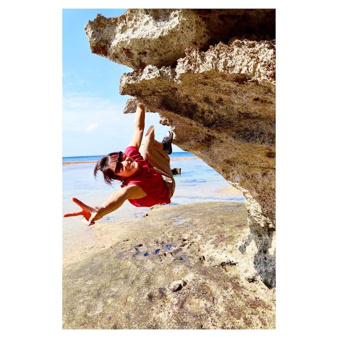 小林由佳のインスタグラム：「No climb stuff, No climb wear. Is it also climbing?😎✌︎  #shallow water solo」