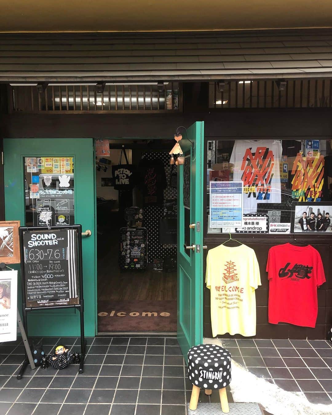 橋本塁さんのインスタグラム写真 - (橋本塁Instagram)「【サウシュー写真展仙台4日目終了!】 ご来展ありがとうございました！明日も11-19時で1095間(青葉区本町2-5-20 青葉ビル１F)で皆さんのお越しをお待ちしております。マスク等諸々予防して来てください。僕は最終日まで居ます！差し入れ有り難うございました！ilaステンシルイベントは明日も！ #サウシュー #stingray #仙台　#ステンシル　#ila #守矢努  #oneokrock #ワンオクロック #ストレイテナー #NCIS #androp #thebawdies #thepillows #fomare #FBY #lowiq01 #thebackhorn #9mmparabellumbullet  #hawaiian6  #ren」7月3日 21時06分 - ruihashimoto