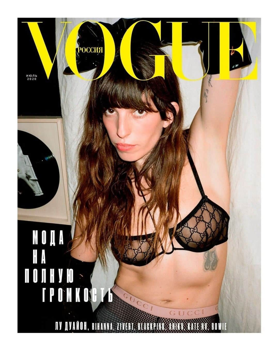 グッチさんのインスタグラム写真 - (グッチInstagram)「On the cover of @voguerussia’s latest issue, @loudoillon is captured by @blackpierreange wearing an embroidered GG tulle lingerie set with matching leggings from #GucciPreFall20 by @alessandro_michele. Styling by Katerina @zolototrubova. #GucciEditorials #LouDoillon #AlessandroMichele」7月3日 21時12分 - gucci